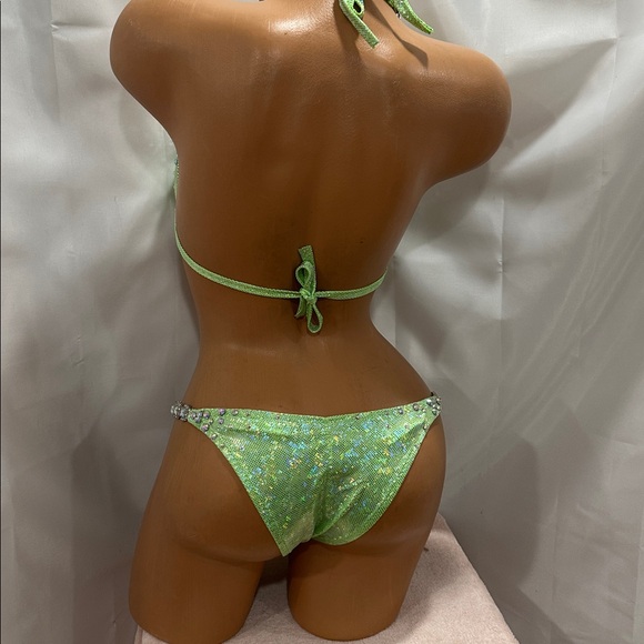 NPC competition bikini posing suit LIME GREEN  HANDMADE CUP 34B - Picture 4 of 4